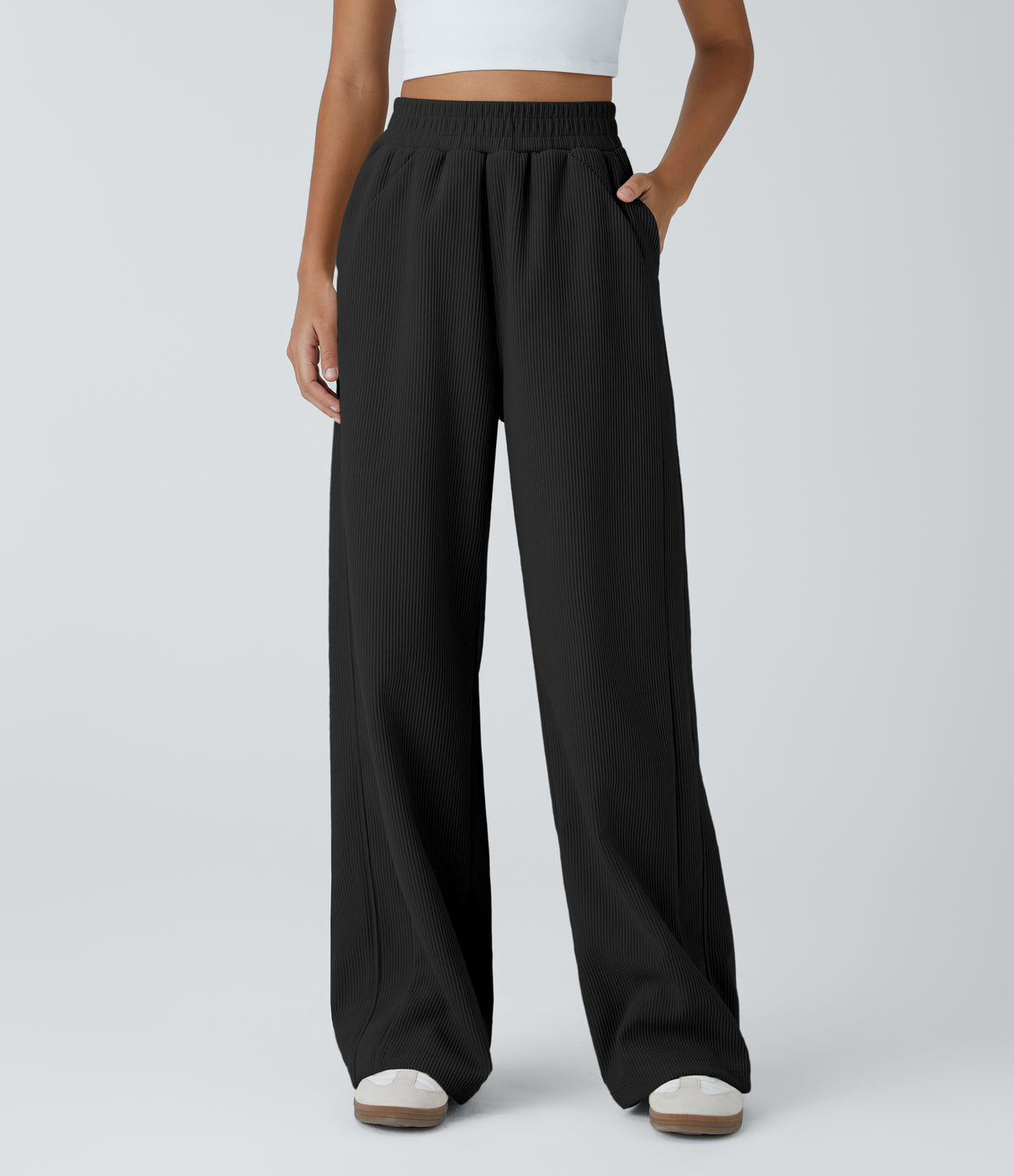 Cordhose in Schwarz – Vorderansicht