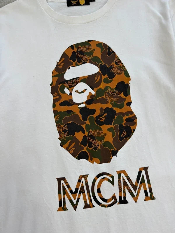 BAPE × MCM Graphic T-Shirt – Weiß – XL